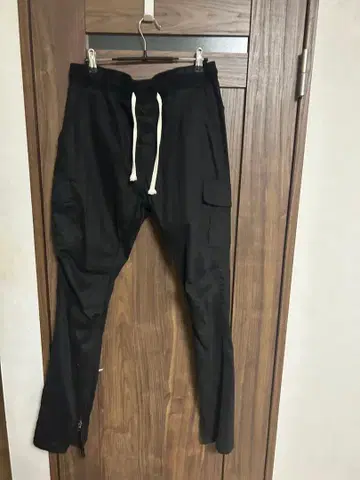 MNML 카고 팬츠 사이즈 L