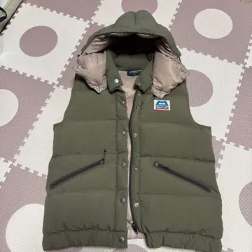 마운틴 이큅먼트 후드 부착 다운 베스트 M