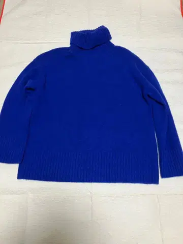 하우스 오브 로터스 블루 스웨터