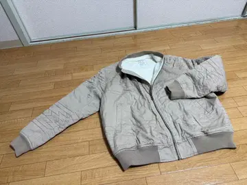 베이지 다운 자켓