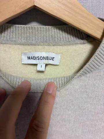 MADISONBLUE 그레이 니트 스웨터 사이즈 1