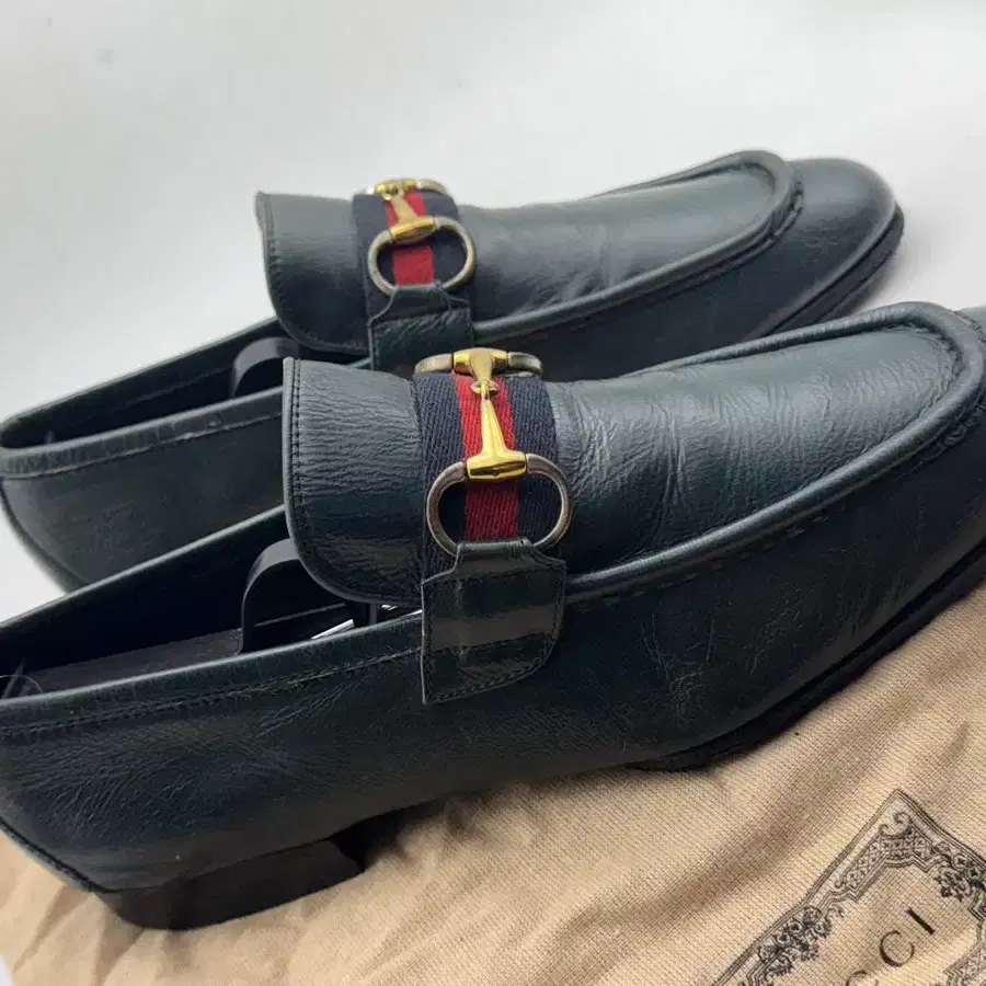 Authentic) Gucci Horsebit Shoes 260