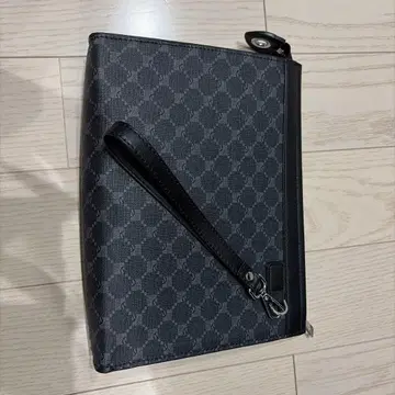 블랙 로고 패턴 클러치백