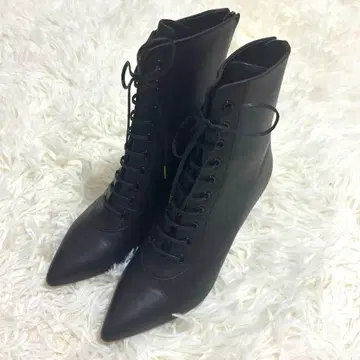 새상품급 다이애나 숏부츠 스틸레토 레이스업 백 지퍼