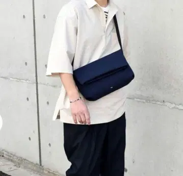 [ 새상품급 ] Filer 피레르 Shoulder 입술형 숄더백 발수