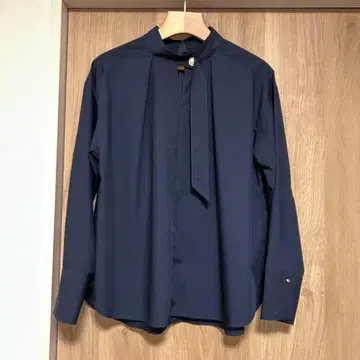 URBAN RESEARCH ROSSO 네이비 긴팔 리본 포함 셔츠