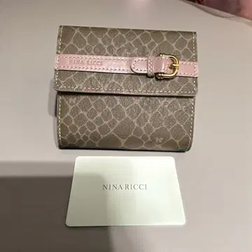 미사용 새상품 NINA RICCI 니나리치 컬러누보 접이식 지갑