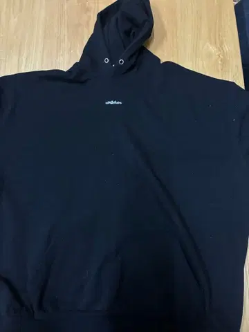 Adler 블랙 후드 부착 후드티