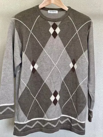 Liz Claiborne 아가일 무늬 니트 스웨터