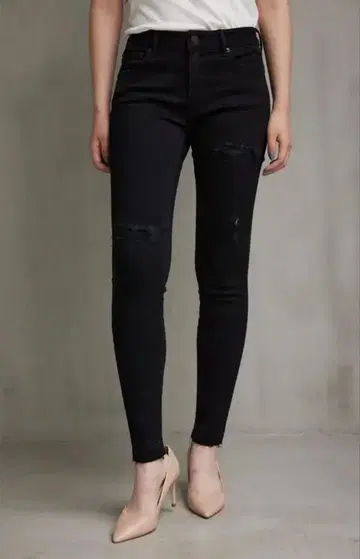새상품 아줄바이마우지 리페어 스키니 데님 블랙 XXS