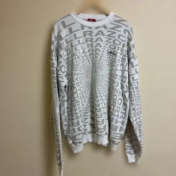 Hellrazor 화이트 스웨터