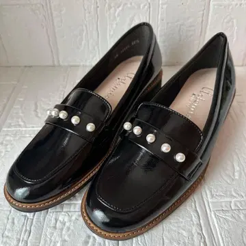 [ 아르테미스by다이애나 ] 펄 에나멜 스퀘어토 로퍼 22.5cm 블랙