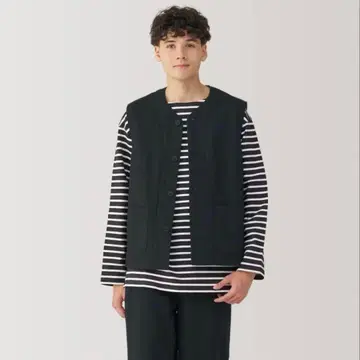 무인양품 나무 열매로 만든 카포크 혼방 헤링본 솜 베스트 블랙 L 사이즈