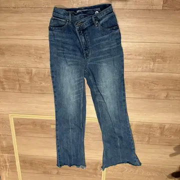 데님 세미 플레어 코코딜