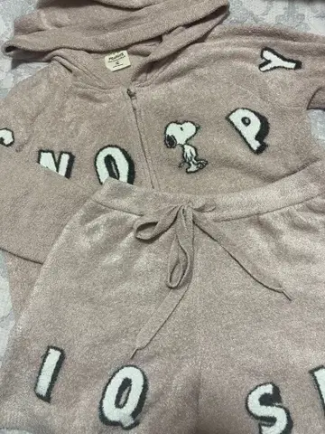 새상품급 젤라또피케 룸웨어 스누피 콜라보 파자마