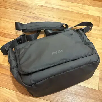 MOUSTACHE 숄더백 MJT-4573