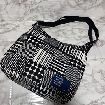 컨디션 최상 kitekite 숄더백 백팩 2Way