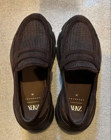 [ ZARA ] 플랫폼 로퍼 다크 브라운 35