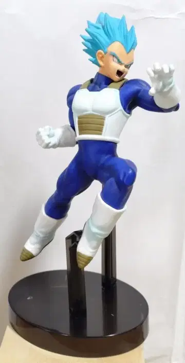 드래곤볼 베지터 피규어