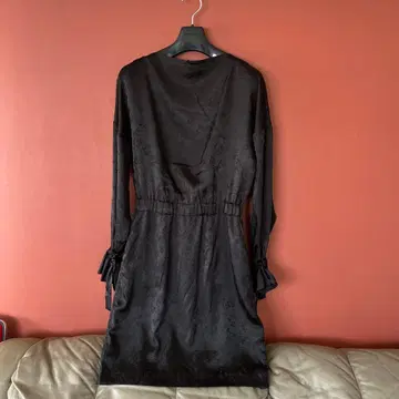 블랙 긴팔 원피스 허리 리본 포함