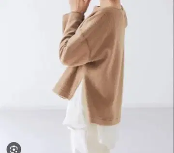 qualite 베이지 긴팔 니트