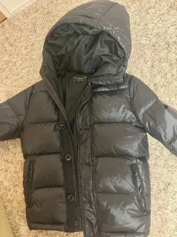 Vanquish 블랙 다운 자켓 S 사이즈