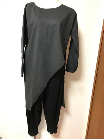 수트 셋업 개성 있는 상하의 세트