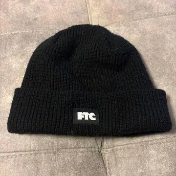 FTC 블랙 니트 모자