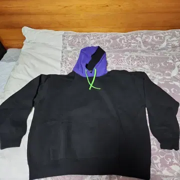 BEAMS HEART 후드 부착 후드티 블랙/보라색