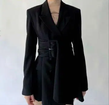 Meltthelady thick belt jacket onepiece