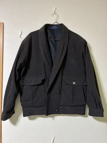 짧은 기장 테일러드 자켓