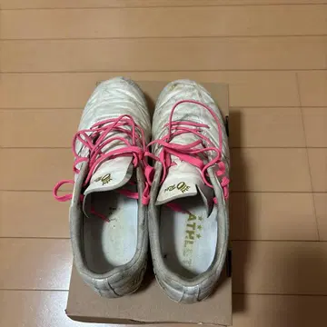 ATHLETA OHey 축구 스파이크