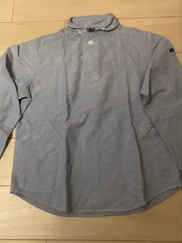 스모크풍 긴팔 블루 셔츠