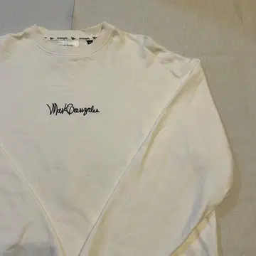 MARKGONZALES 마크곤잘레스 맨투맨 자수 로고 오버 사이즈