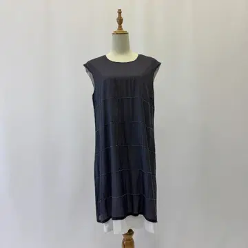 PESERICO 슬리브리스 무릎 기장 원피스 다크 그레이