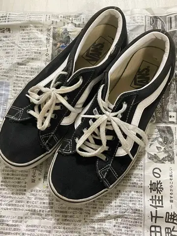 Vans 블랙/화이트 스니커즈 26.5