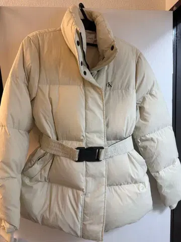 Calvin Klein 벨트 포함 다운 자켓