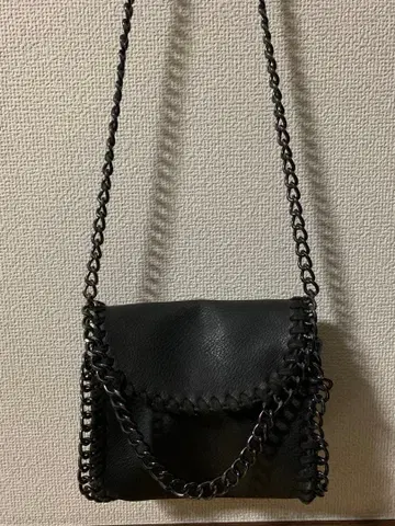 블랙 가죽풍 숄더백