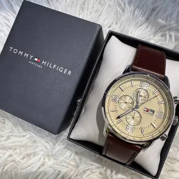 새상품급 TOMMYHILFIGER Gabe 시계