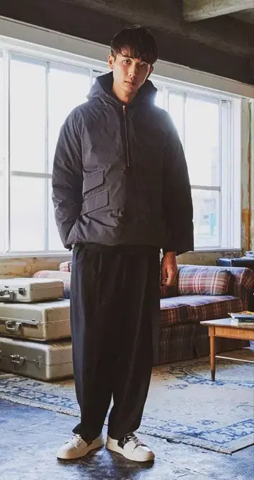 CULLNI 네이비 후드 부착 다운 자켓 사이즈 2