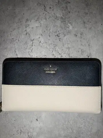 케이트 스페이드 뉴욕 장지갑 네이비 아이보리