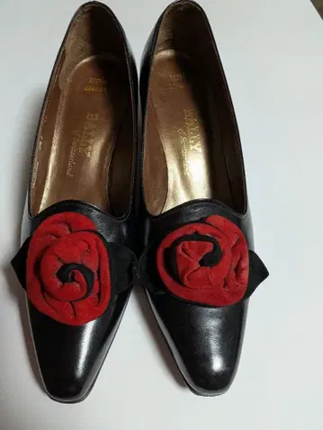 블랙 펌프스 22.5 BALLY