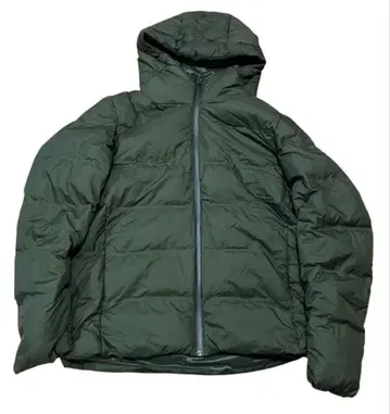 유니클로 심리스 다운 파카 자켓 올리브