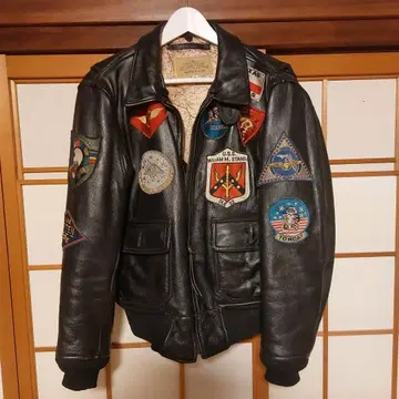 AVIREX 블랙 플라이트 자켓 U.S.S. Galveston