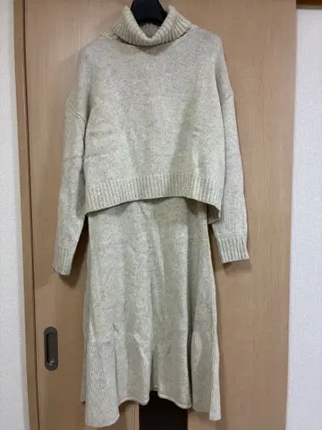 BEAMS 베이지 터틀넥 니트 셋업