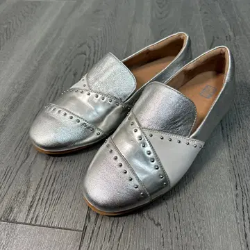 fitflop 스터드 가죽 로퍼 24cm 플랫슈즈