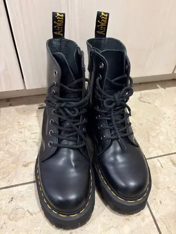 닥터마틴 통굽 부츠