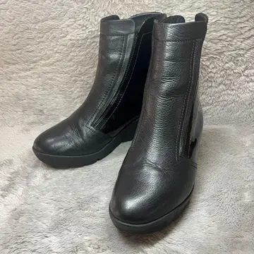 핏핏 fitfit 부츠 사이드 고어 통굽 가죽 x 에나멜 블랙