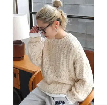 한 번 착용 Ungrid 패치워크 케이블 니트 화이트