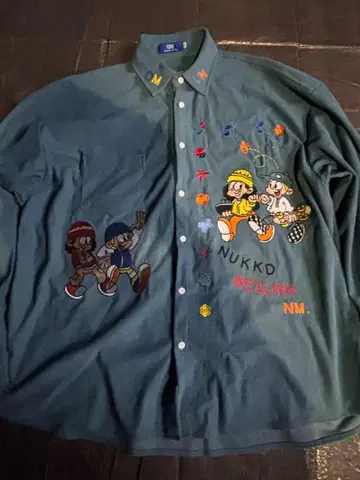 NUKKD 자수 긴팔 셔츠 M 사이즈